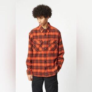 Carhartt WIP Krenz Long Sleeve Shirt in Brick, Small